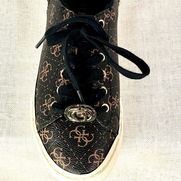 GUESS Luxe Chain-Embellished Snakeskin Sneakers Designer Streetwear Size 7 ½ M - Picture 10 of 16